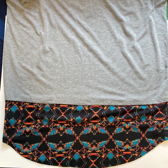 LuLaRoe Irma top - Picture 5 of 6